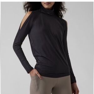 Athleta women’s cold shoulder turtleneck long sleeve black top size M preloved